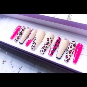Hot Pink Leopard Press On Nails Set